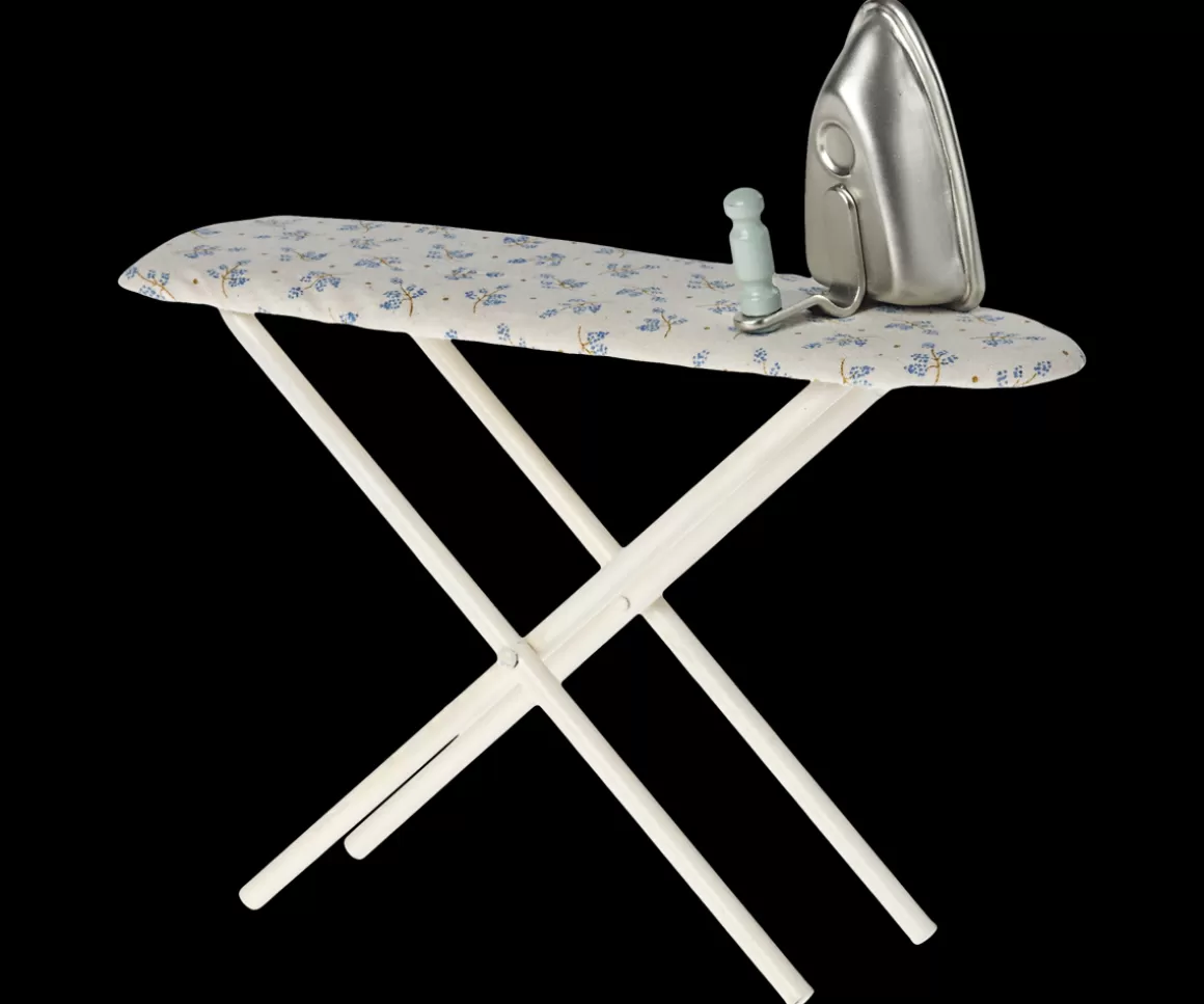 Maileg Miniature iron and ironing board Store