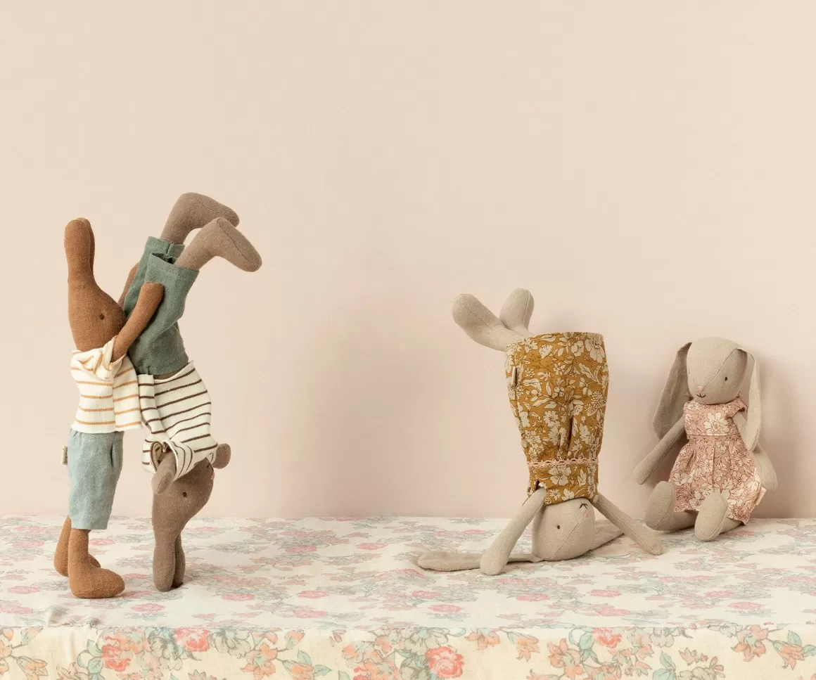 Maileg Rabbit size 1, Chocolate brown - Striped blouse and shorts Discount