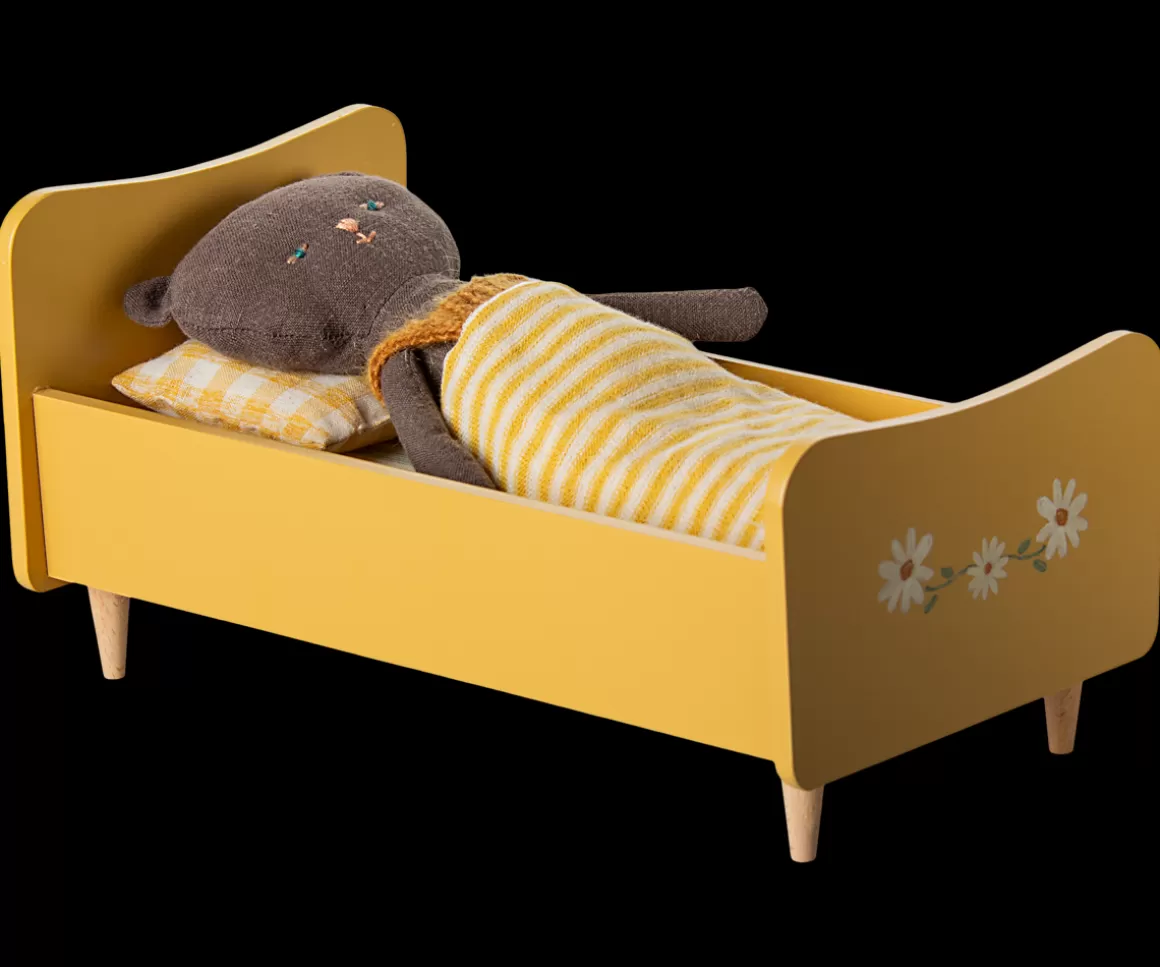 Maileg Wooden bed w/kitten - Yellow Hot